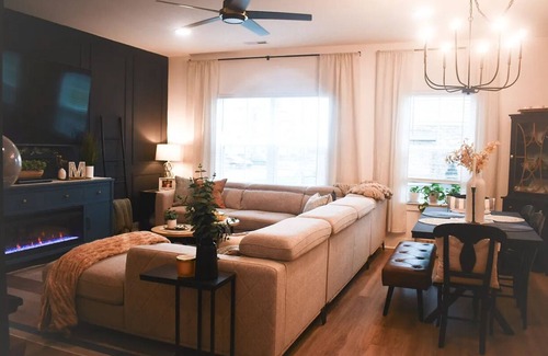 Madison House | Luxury townhome close to downtown!