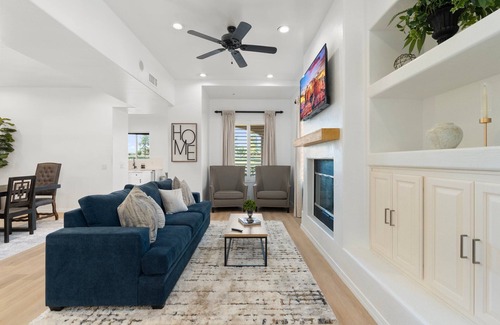 Ocotillo House | Luxury Townhome in Chandler-Stunning Views of Lake/Golf Course Large 3BR 2.5BA