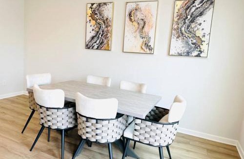 Fayetteville House | Luxury Townhome in Fayetteville
