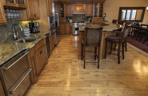 Champion House | Luxury Townhome on the Slopes! - 524 Southwind