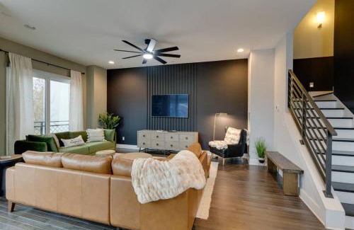 Edgehill House | Luxury Townhome! Rooftop-Game Room! Near Broadway!