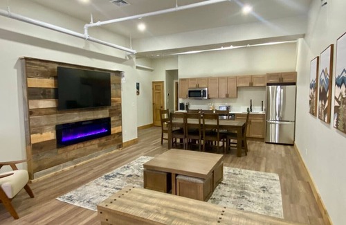 Wilmington House | Luxury Townhome Unit 104