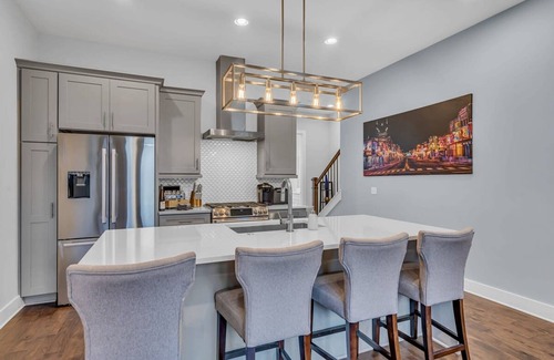 Nashville House | Luxury Townhome With Rooftop Deck Skyline Views