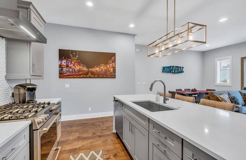 Nashville House | Luxury Townhome With Rooftop Deck Skyline Views