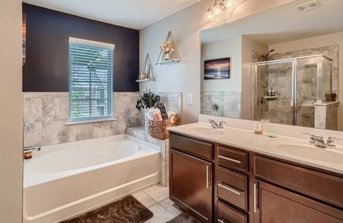 Lithonia House | Luxury Townhouse Atlanta Suburb