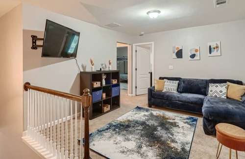 Lithonia House | Luxury Townhouse Atlanta Suburb