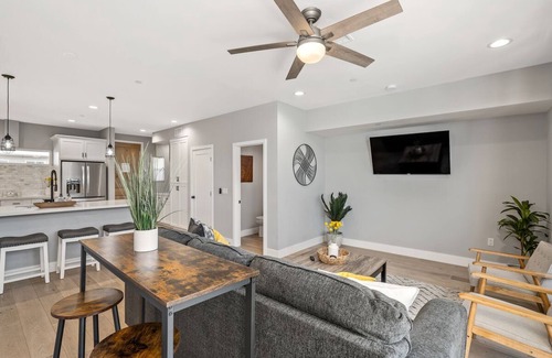 Corridor House | Luxury Townhouse with Rooftop Patio! #3 Sleeps 6