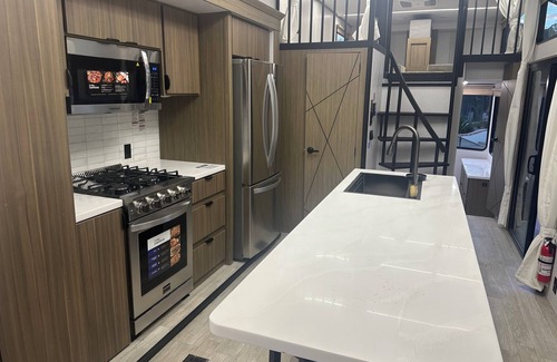 Malibu House | Luxury Trailer next to Cielo Farms