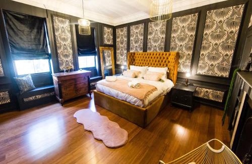 York House | Luxury Travel Emporium YO1 - Exquisite 400 Year Old, City Centre Townhouse