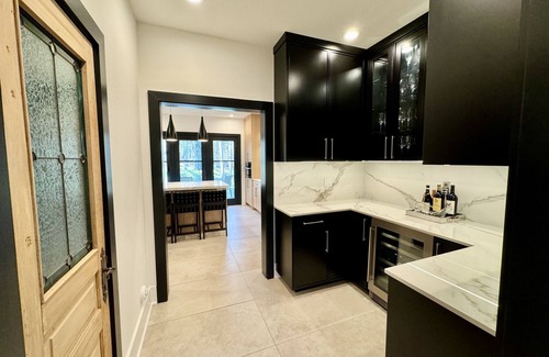 Northwest Harbor House | Luxury Tuscan Villa on Prestigious Bull Path