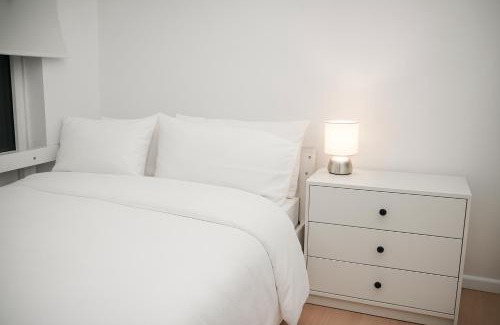 King's Cross Apartment | Luxury Two Bedroom Apartment Steps from Kings Cross Station