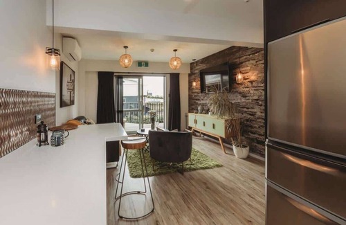 New Plymouth Apartment | Luxury Two-Bedroom Apartment in New Plymouth