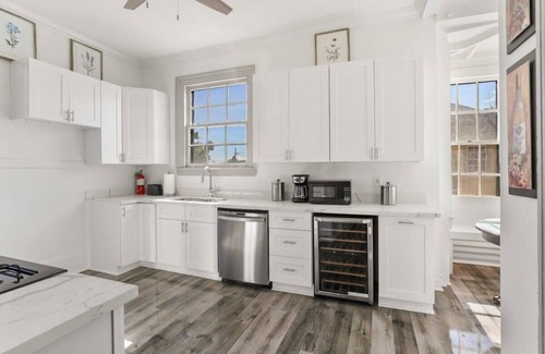 Mid-City House | Luxury Updated 1BD | Streetcar Line | Parade Route