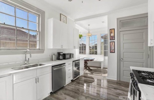 Mid-City House | Luxury Updated 1BD | Streetcar Line | Parade Route