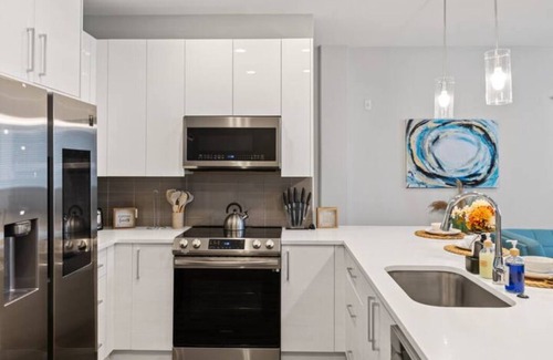 Fort Worth Apartment | Luxury Updated Townhome! Pet Friendly/Fast Wi-fi