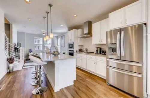 Northfield House | Luxury/Urban Oasis,Rooftop Deck, Mountain View’s