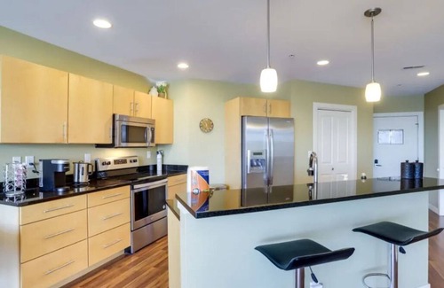 Saint Joseph Condo | Luxury Vacation Condo on Water, Walk to Beaches, Parks, Playgrounds. St Joseph