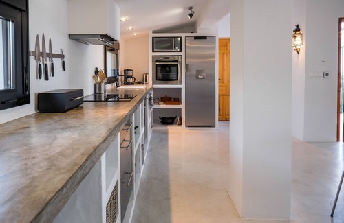 Arenas Villa | Luxury vacation villa for 8 with private pool, sea views Andalusia