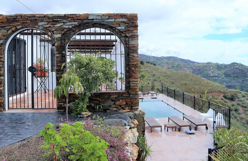 Arenas Villa | Luxury vacation villa for 8 with private pool, sea views Andalusia