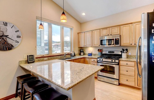Winter Park House | Luxury Villa 520 I Private Hot Tub I Great Views I Best Price I Discounted Attractions