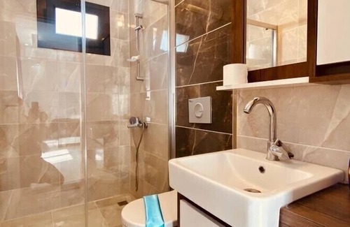 Kadnlar Denizi Mahallesi Villa | luxury villa Ada Marin 4 bed with private pool☀️