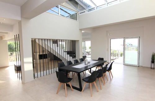 Malevizi Villa | Luxury Villa Andriana