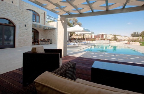 Prines Villa | Luxury Villa Elpida, heatable pool, beautiful garden