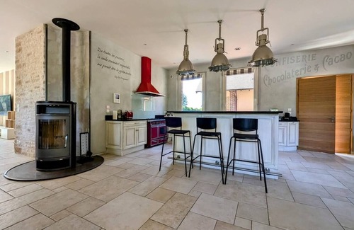 Vitrai-sous-Laigle House | Luxury villa: heated pool & nature
