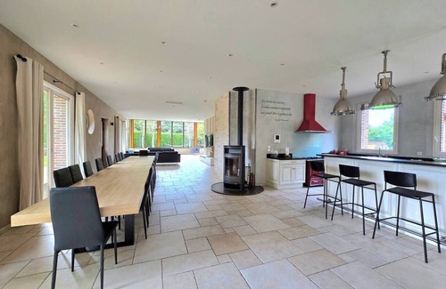 Vitrai-sous-Laigle House | Luxury villa: heated pool & nature