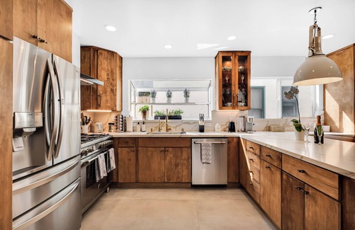Belmont Shore House | Luxury Villa in Belmont Shores 4 Bedrooms 3 Bathn