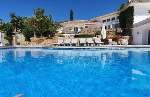 Rancho Domingo Villa | LUXURY VILLA IN MALAGA WITH HEATED POOL