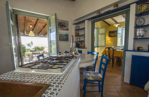 Catute Villa | Luxury villa in the hills 10 minutes from the sea of ​the head of Orlando