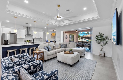 Pelican Villa | Luxury Villa on the Water – Private Heated Pool, Dock & Direct Gulf Access