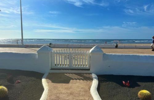 Playa Honda Villa | Luxury Villa Sea Front -La Orilla