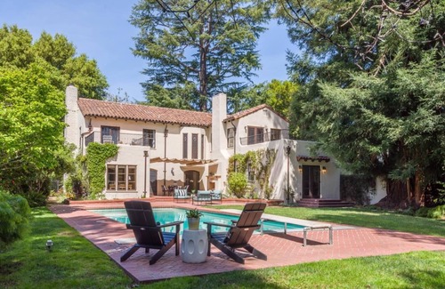 Crescent Park House | Luxury Villa w/Pool Palo Alto Silicon Valley, Downtown, King Bed