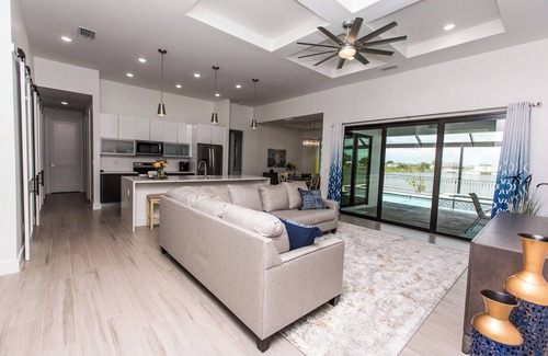 Mariner Villa | Luxury Villa with gorgeous sunrise lake view
