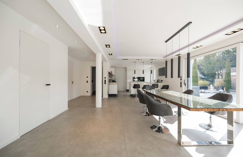 Industriebezirk Villa | Luxury Villa with Outdoor Pool - #villamuenchen#