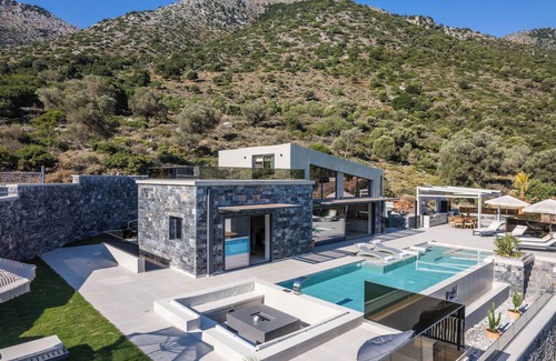 Geropotamos Villa | Luxury Villa with Sea Views, Fire Pit & near beach