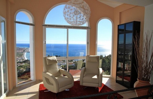 Salobrena Villa | Luxury Villa With Spectacular Views! Private heated pool - hot tub!