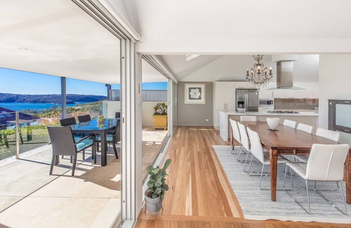 Mosman House | Luxury Villas Balmoral Bluewater (Walk to Beach)