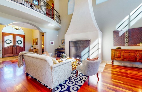 Los Gatos House | Luxury Vineyard Gated Estate with Private Hot Tub, Fireplaces, Chef’s Kitchen
