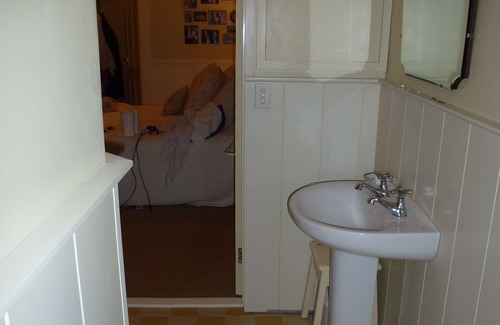 Hamurana Bed & Breakfast | Luxury Vintage Room Excellent Location!