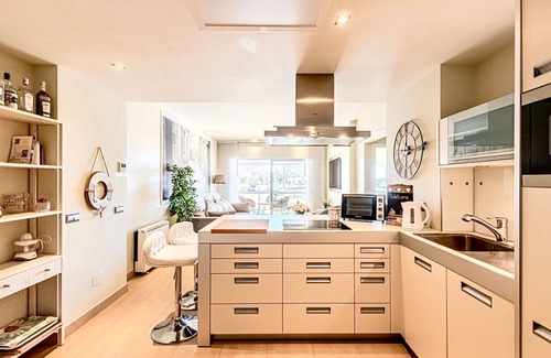 Benalmadena Costa Apartment | Luxury Waterfront Apartment with Pool, Terrace and Wi-Fi