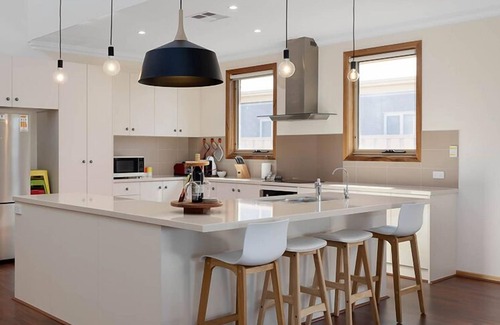 Nangkita House | Luxury Waterfront Holiday Home - Bring the Boat!
