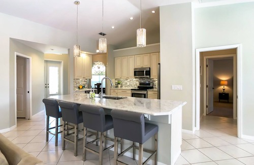 Pelican House | Luxury Waterfront Cape Harbor Home