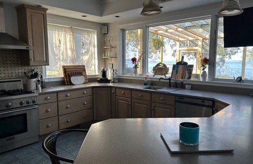 Annapolis House | Luxury Waterfront Executive Family Home Annapolis with All Amenities
