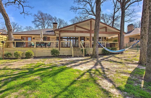 Star Harbor House | Luxury Waterfront Getaway on Cedar Creek Lake