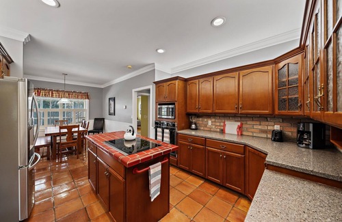 Wellington House | Luxury Wellington Home with a Beautiful Pool