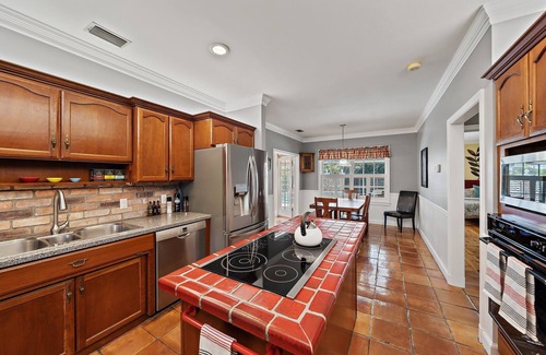 Wellington House | Luxury Wellington Home with a Beautiful Pool