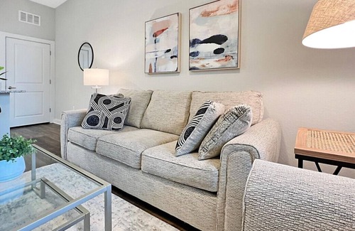Carver City - Lincoln Gardens Apartment | Luxury Westshore Living, Quiet Courtyard Views